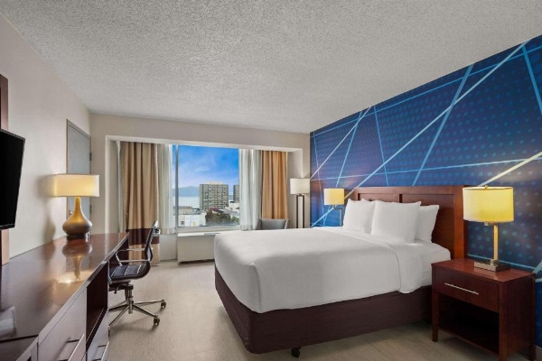 Comfort Inn By The Bay image 14